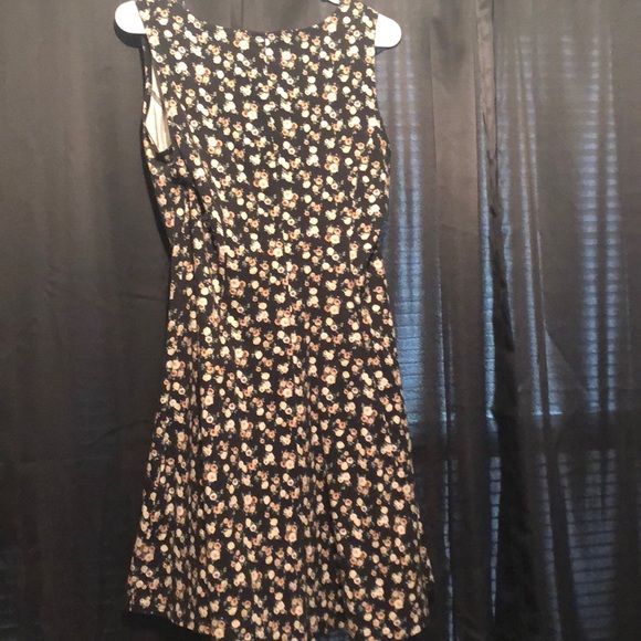 Forever 21 Floral Dress - Picture 2 of 2